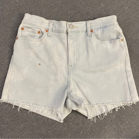Levi’s High Rise Distressed Shorts - Picture 1 of 5